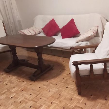 Uroczy Apartament Z Bezplatnych Parkingiem Warsaw Luaran gambar