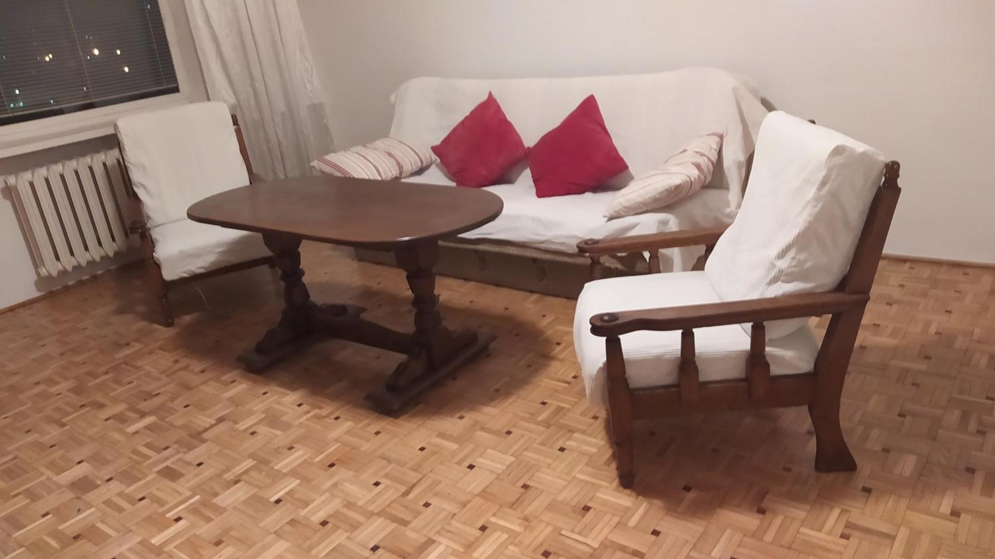 Uroczy Apartament Z Bezplatnych Parkingiem Warsaw Luaran gambar